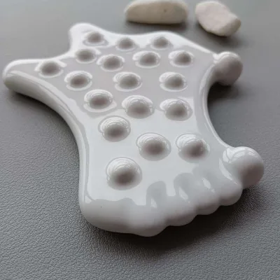 2026 Traditional Acupuncture Massage Chinese Ceramic GuaSha Tool Triangular GuaSha Board