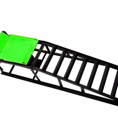 Safe and Efficient Hydraulic Ramp for Vehicle Maintenance with Quick Release and Portability