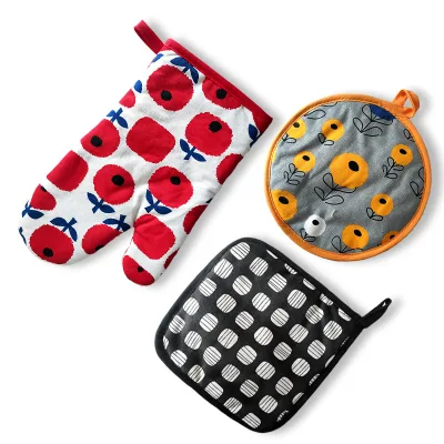 Hot Sale Cotton and Linen Printing Baking Kitchen Oven Gloves Mat Set Heat Resistant Gloves Microwave Gloves