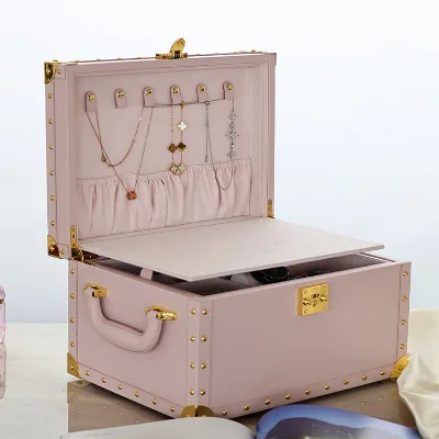 Custom European Style Jewelry Box Light Luxury Lock Pearl Necklace Jewelry Watch Storage Box