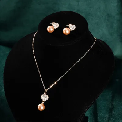 Bride's Pearl Necklace and Earrings Set Color-preserving Gold Electroplated Jewelry Set for Women