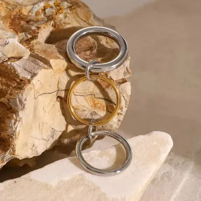 No Tarnish Triple Interlocking Ring Stainless Steel 3 Circle Ring Fashion Stacked Rings