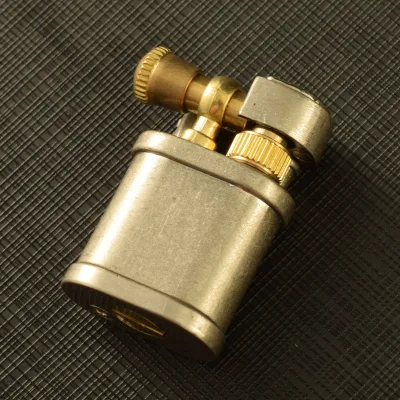 Jiaxin Factory Wholesale Mini Kerosene Lighter Creative Wood Casing with Arm Lift Wheel for BBQ & Giveaways