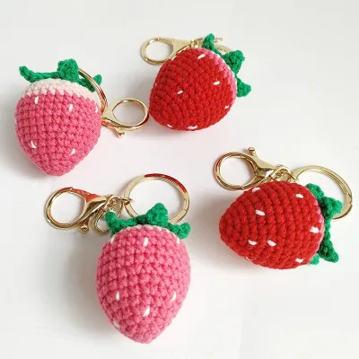 Factory Direct Finished Woven Keyholder Sweet Crochet Fruit Key Pendant Cute Handmade Knitted Strawberry Keychain