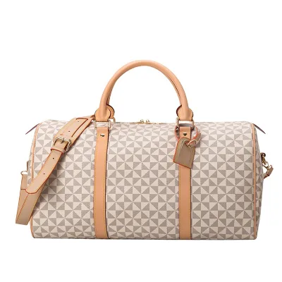 Custom Luxury Brand PU Travel Duffle Bags High Capacity PVC Hand Luggage Suitcases Zipper for Men Women Leisure Gym Travel Bag