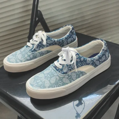Men and Women Retro Couple Blue Canvas Shoes Breathable Casual Board Loafers with Round Toe Mesh Insole Summer Running Style