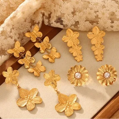 Fresh and personalized texture pendant, elegant accessory, fashionable and simple retro stainless steel gold-plated earrings