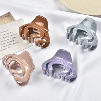 Hot Selling Wholesale INS Style Big Size Hair Clamps Hollow Rectangle Acrylic Plastic Matte Hair Claw Clip for Thick Hair