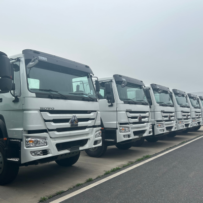 Howo 6X4 Left Hand Drive Trucks 6X4 430 Hp Sinotruk 400 Hp 371Hp Sino Tractor Truck