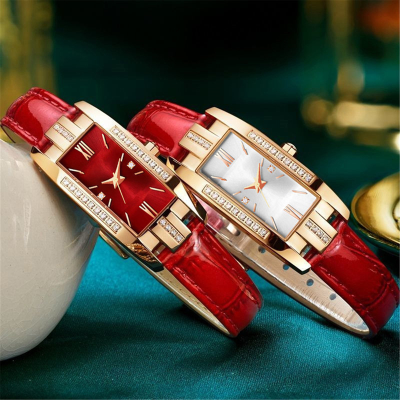 Angolan Red Vintage Quartz Watch PU Leather Rectangle Dial Ladies Watch Crystal Rhinestone Wristwatch Women Fashion Watches