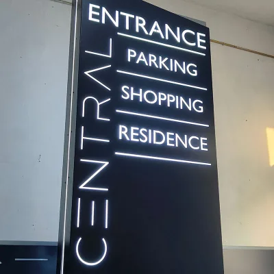 Custom Hotel Shopping Mall Advertising Billboard Signage Architectural Wayfinding Entrance Outdoor Sign Parking Pylon Sign