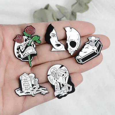 Custom Punk Enamel Pin Metal Divided Faces Organ Brain Heart Brooches Backpack Clothes Lapel Halloween Badge Casting Souvenir