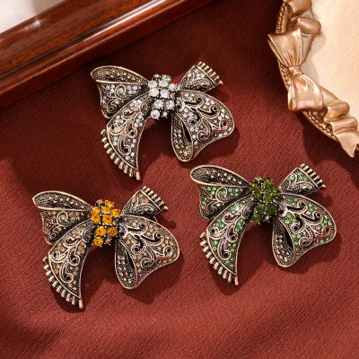 Retro Elegant Large Bow Brooch with Alloy Material New Style Decorative Accessory for Women's Party Wedding Gift Outfits