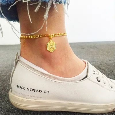 KRKC Custom Cute Alphabet Foot Curb Chain Ankle Bracelet Nameplate Letter Anklet Jewelry Gold Initial Anklet with Letter Jewelry