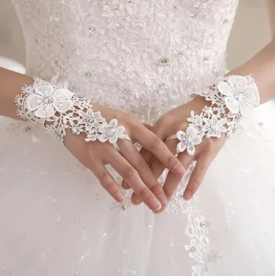 Simple White Pretty 2020 Beading Lace Wedding Gloves for Bride Gloves Wedding Accessory
