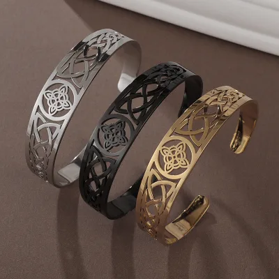 Hot-selling Personalized Minimalist Stainless Steel Electroplated Bracelet; Vintage-Style Hollow-Out C-Shaped Open-End