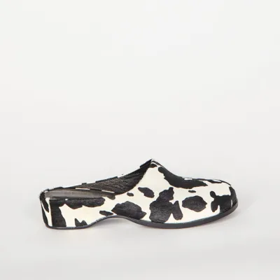 Custom Cowhide Clog Manufacturer Women Comfortable Leather Animal Print Mule Clog Flat Shoes Custom Cowhide Mule Clogs With Logo