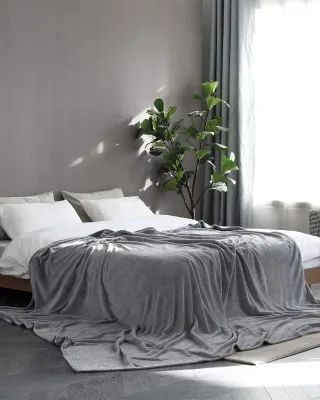 Outstanding Workmanship Bed Throw Soft Large Coral Fleece Blanket for Home