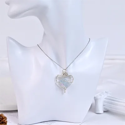 High Quality Natural Crystal Gemstone Pendant Aquamarine Raw Stone Pendant for Gift