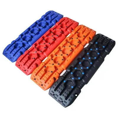 Heavy Duty Vehicle Traction Board with Anti Skid Studs for SUV Truck Off Road Emergency Rescue