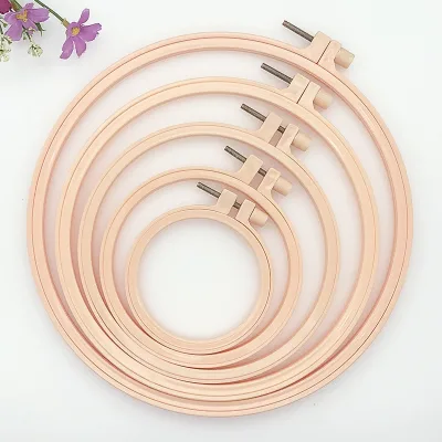 Wholesale Cheap Price Round Embroidery Cross Stitch Hoop PP Plastic Wood Color Embroidery Frame