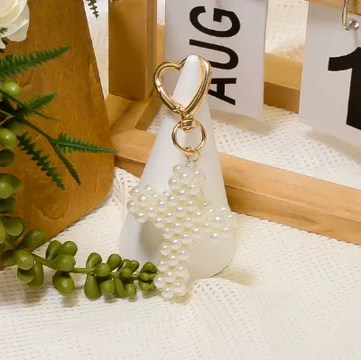 Handmade Faux-pearl Cross Keychain Charm with Heart Clasp Beaded Cross Keychain Metal Car Bag Key Pendant Elegant Cross Keychain