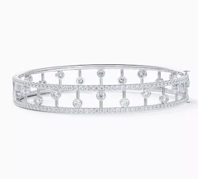 Dewdrop bangle in yellow gold