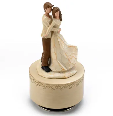 Sculpted Wooden Style Resin Modern Couple Figurine Rotating Hand Cranked Eco-Friendly Customized Music 90s Sound Duration