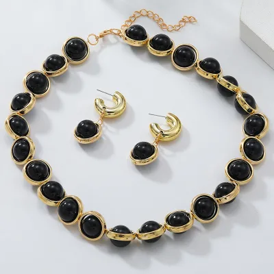 Fashionable Handmade Bead Ball Necklace Exaggerated Bohemian Round Resin Collarbone Necklace for Women