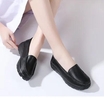 Black and White Color Real Leather Super Soft Leather Casual Shoes for Women Black Flat Nursing Hotel Work Shoes