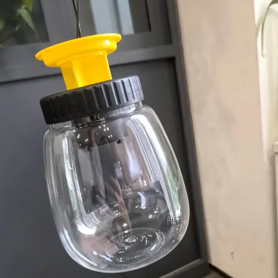 Wholesale Solid Large Capacity Fly Trap Durable PP+PET Reusable Fly Catcher Bottle for Lawn Farm Outdoor