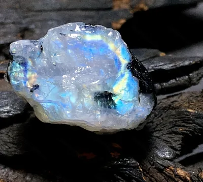 Wholesale Natural Rainbow Moonstone Raw Home Decor Party Display Unique Gift for Christmas Accessories Loose Faux Gemstones