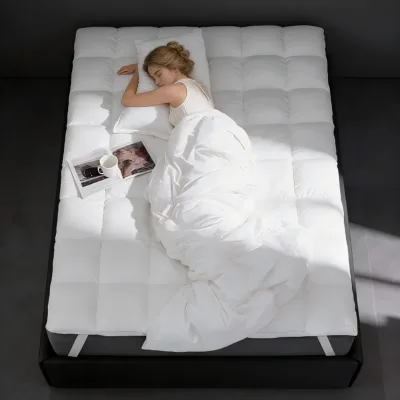 Soft Thick Mattress Topper Comfort Quilted Bed Mattress Pad Breathable Fluffy Mattress Protector Cover for Home Bedroom