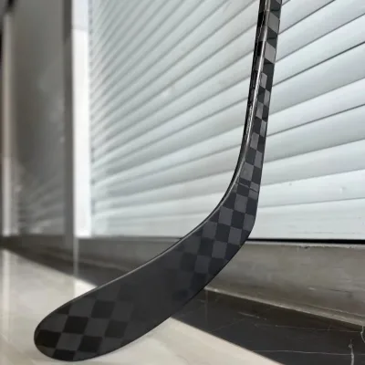 China Factory Wholesale Factory Oem Custom Brand Hockey Sticks Carbon Fiber Hyperlite /Proto-R Ice Hockey Sticks