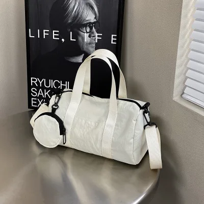 Casual Minimalist Nylon Tote Bag 2025 New Trendy Textured Zipper Large-Capacity Elegant Crossbody Shoulder Bag for Travel Gym