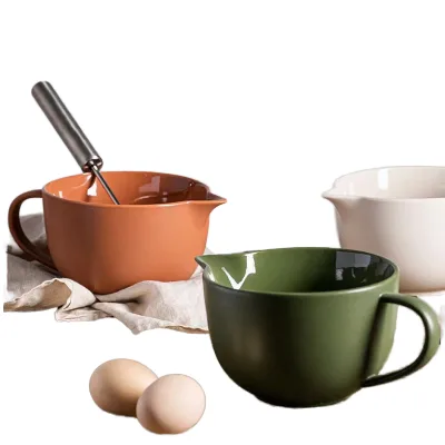 Eco-Friendly Polished Red Porcelain Sharp-mouthed Egg-beating Baking Bowl with Handle for Party Use