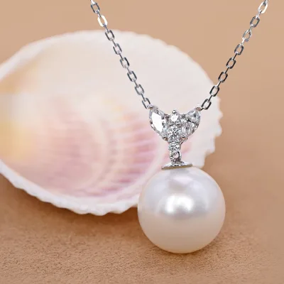 14-15mm Genuine Natural Australian South Sea White Pearl Artisan Totem Motif Pendant 18K Solid Gold Fine Jewelry Gala Collection