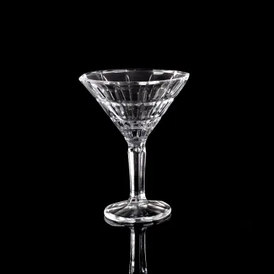 New Arrival Nordic Simple Glass Wine Goblet Multi Color Stem Wine Glass for Coffee Table Bar Counter Decor
