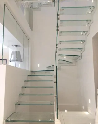 Factory Selling Small Size Multiple Sizes Clear Reinforced Glass Tempered Glass for Table Door Stair Window Bathroom