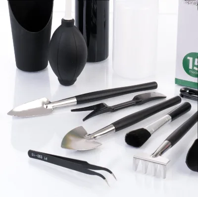 Country Style Garden Bonsai Tools Kit for Floor Using Essential Pots and Planters Accessories for Caring or Pruning Bonsai Trees