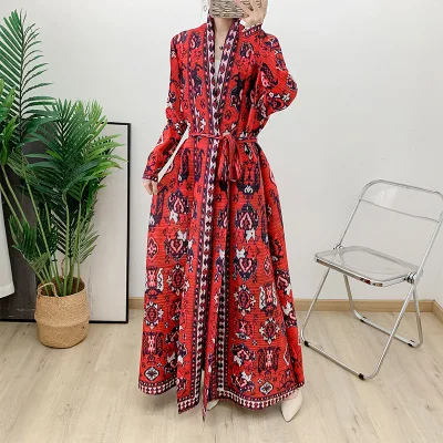 China factory direct sales Muslim dress women's long sleeve Miyake pleated loose fashion printing design red robe fast delivery