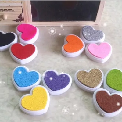 Hot Sale Mini Custom Quick Drying Heart Shaped Children's Fingerprint Color Ink Pad Finger Painting DIY Crafts