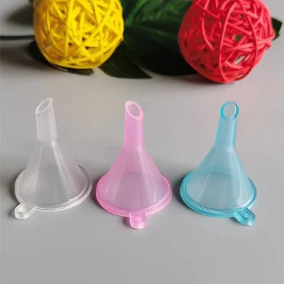 Wholesale Perfume Liquid Essential Oil Perfume Filling Tool Empty Bottle Packaging Tool Plastic Mini Funnel