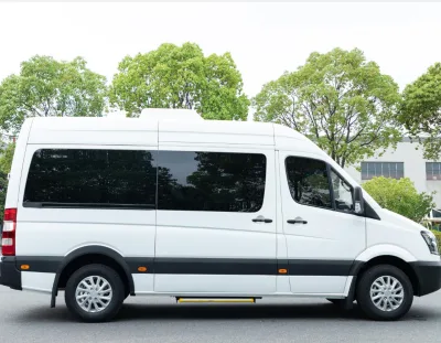 15 Seats Electric Bus Left Hand Ev Car in China Right Hand Drive Mini Bus Ev City Passenger Van Mini coach Bus 80km/h Speed