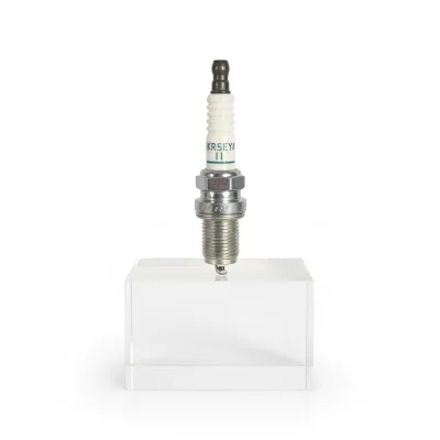 Bkr5eya-11 4194 Spark Plugs for Toyota Carina for Corolla RAV 4 for Mazda Honda Vios Prius Vehicles; OE No Bkr6E