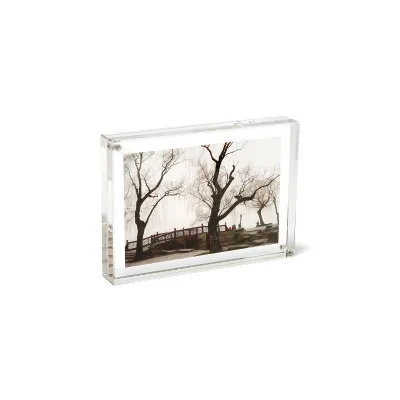 Magnetic Acrylic Photo Frame 6x8 Inch High Transparency Wall Mounted Easy to Use