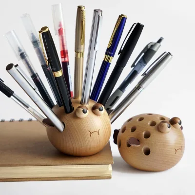 Unisex 24-Hole Simple Style Globefish Pen Holder Cute Wooden Pencil Storage Box Funny Tabletop Ornament Desktop Organizing