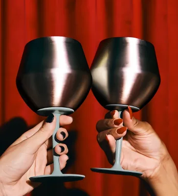 Premium Vacuum Insulated Stainless Steel Wine Glass Lightweight Wine Glass Non-Slip Silicon Base Cocktail Glasses 12oz