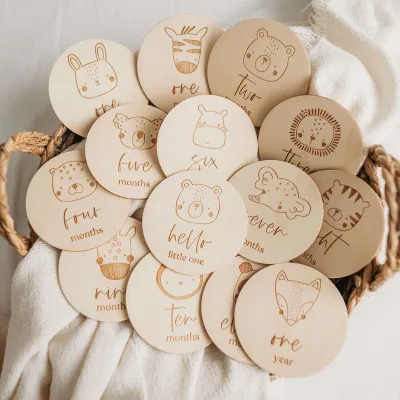 Baby Monthly Milestone Cards Sign Animals Marker Wooden Circles Discs Newborn Photography Prop Baby Shower Nursery Gift
