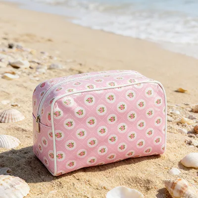 Fashion Candy PVC Zipper Closure Large Capacity Portable Cosmetic Pouch Travel Bag with Soft Handle and Clear Coat
